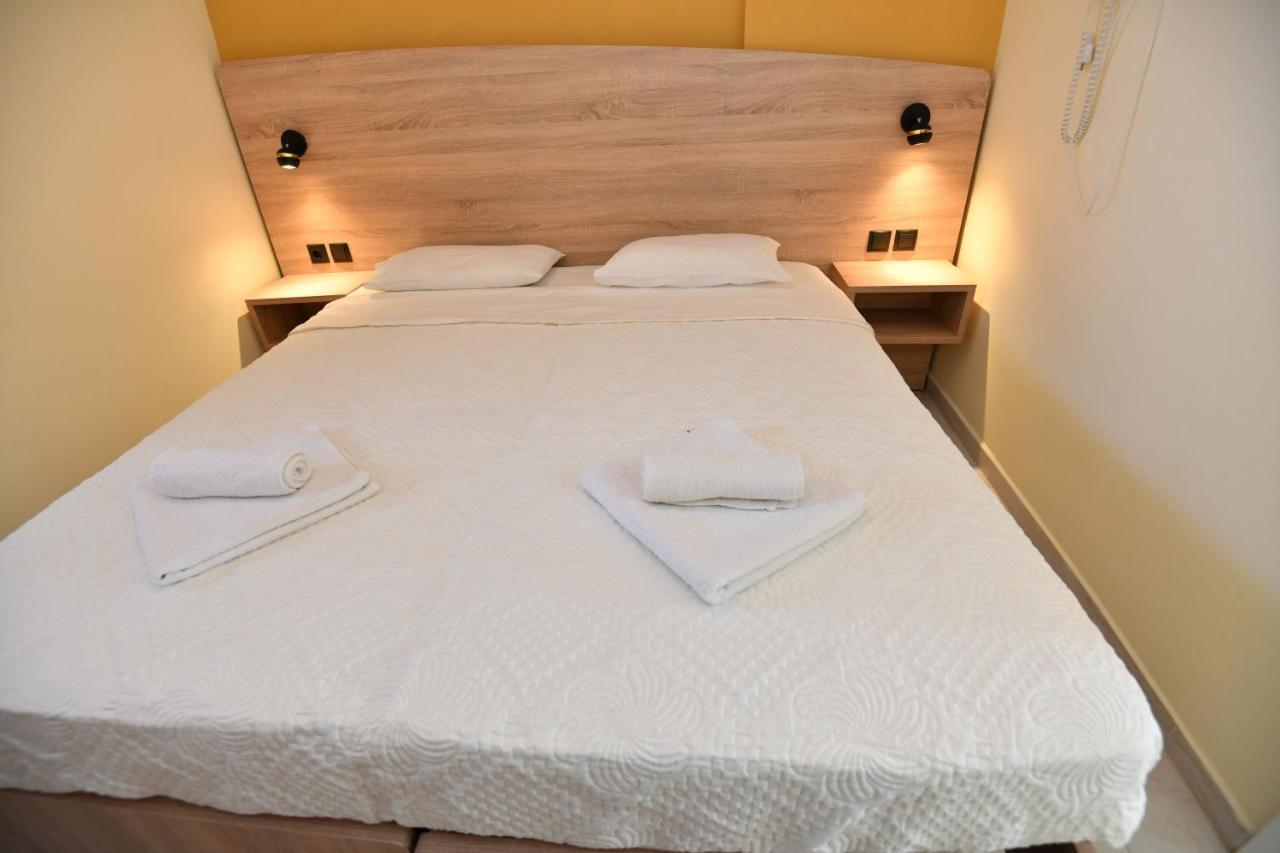 Iskas Apartments Ialysos  Extérieur photo